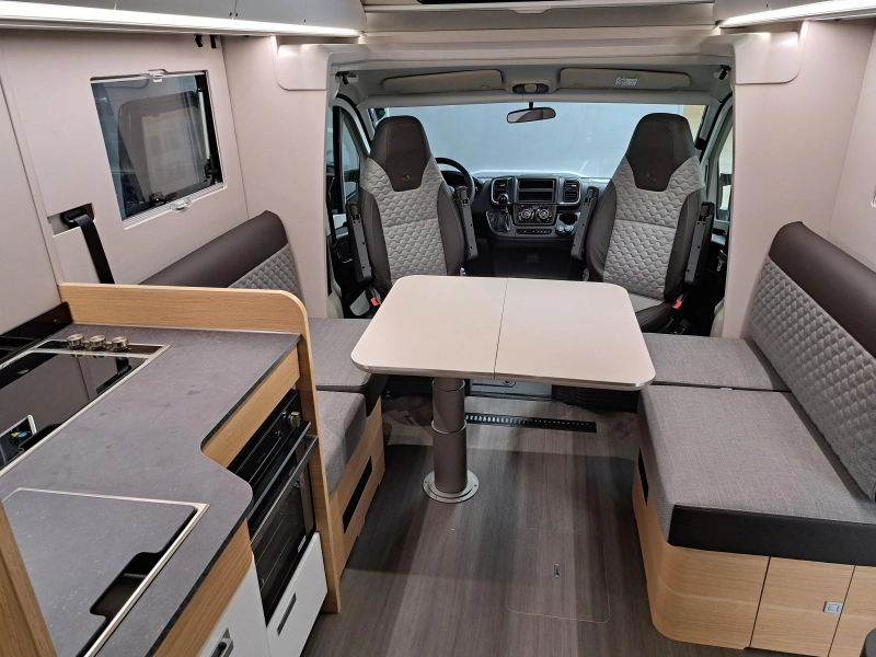 Adria Coral Plus 670 DL foto: 6