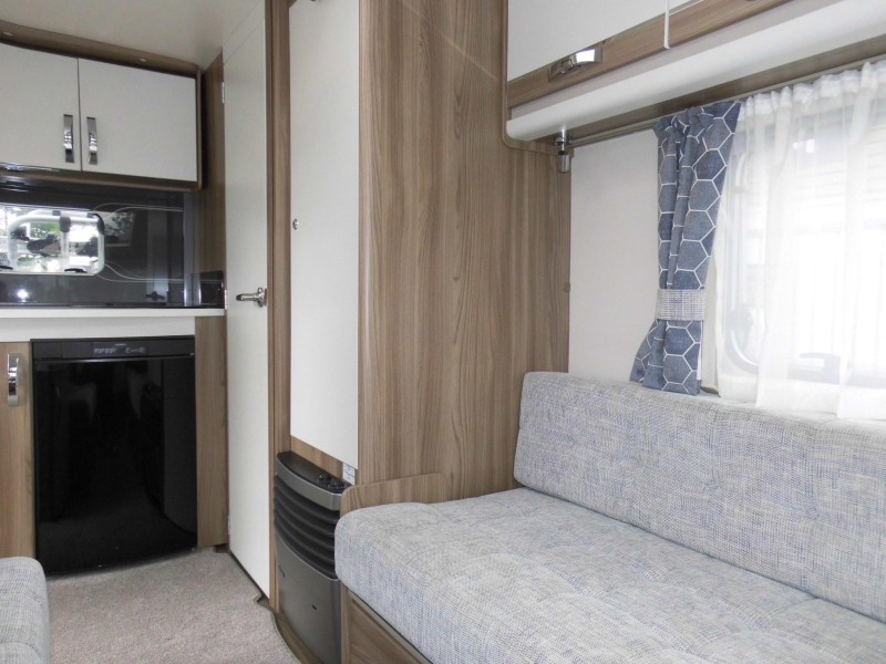 Sprite Alpine Sport 370 EK Mover, awning, new condition photo: 6