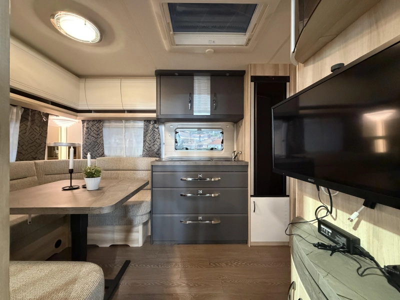 Hobby De Luxe 540 UL single beds / mover photo: 10