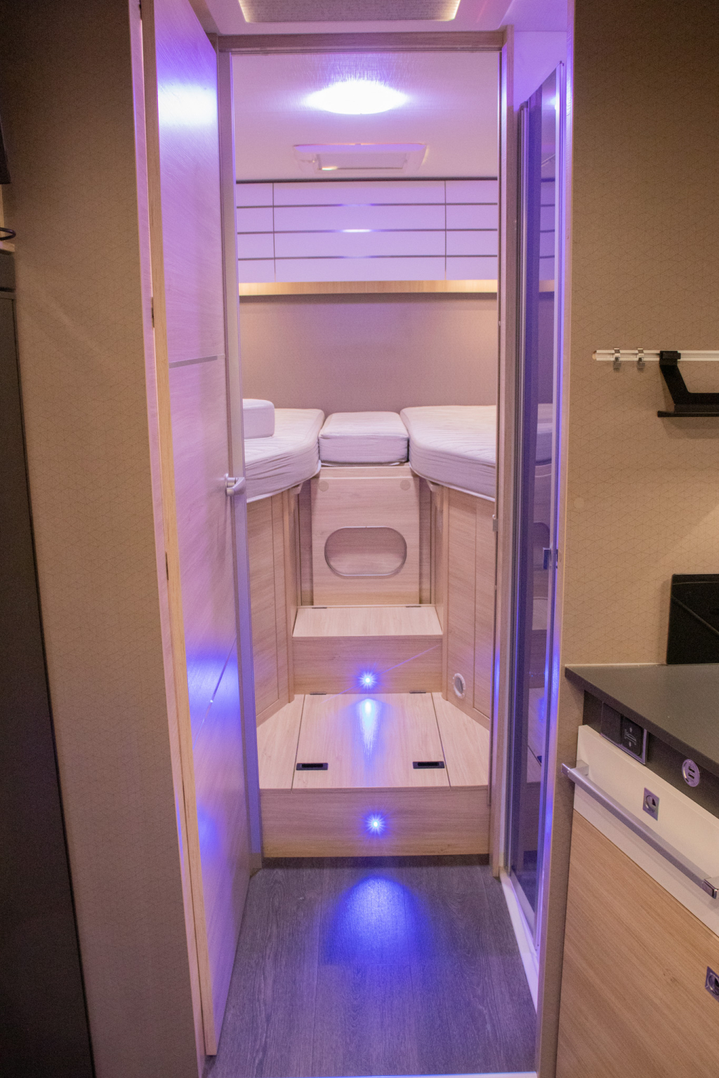 Challenger 337GA Graphite Edition VIP foto: 21
