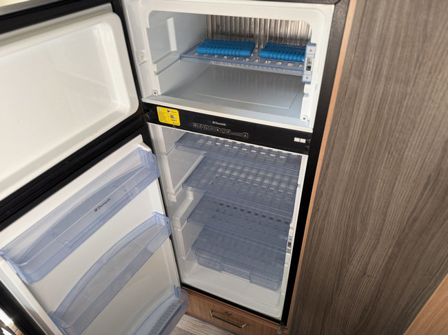 Knaus SKY TI 700 MEG SILVER SELECTION / Free Storage photo: 10