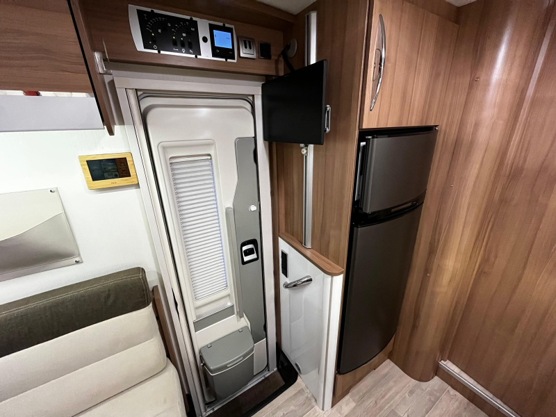 Pilote P 740 C Queensbed, autocaravana foto: 6