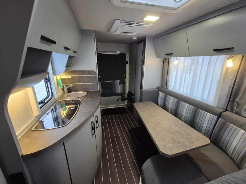 Knaus Sport and Fun 480 QL mover, air conditioning, air tent photo: 12