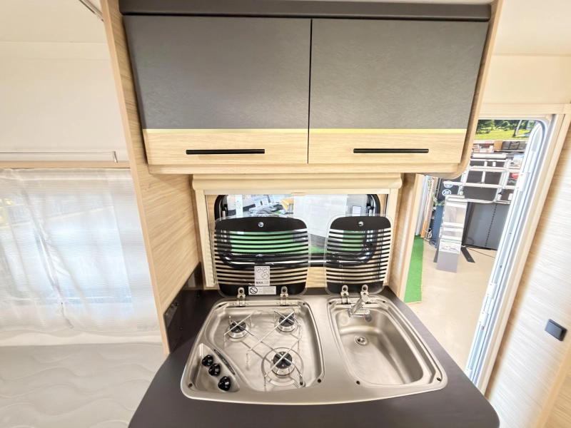 Sterckeman Easy Comfort 390 CP +mover+hordeur+1200kg  foto: 16