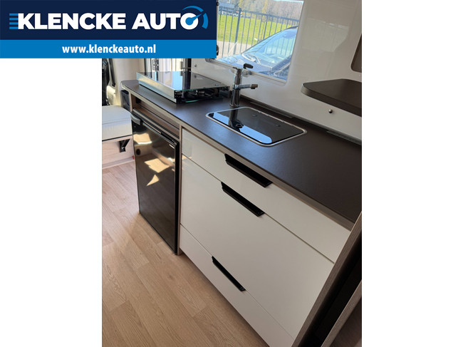 RAPIDO C55 NIEUWSTAAT Dak-airco 26.961km Enkele bedden Lithium Accu's Zonnepaneel 2x airco Trekhaak foto: 11