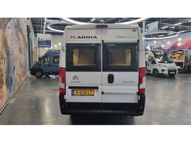 Adria Twin 640 SLX Buscamper foto: 8