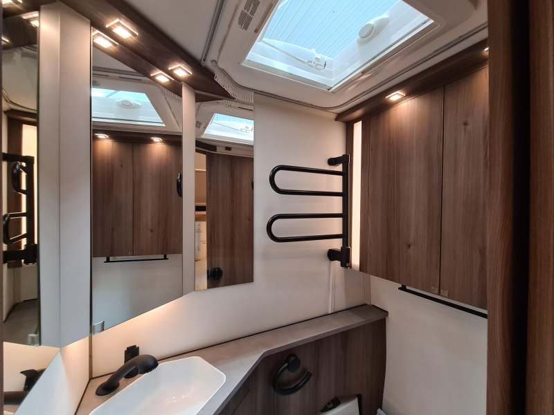 Kabe Royal 520 XL 2025, KingSize!  foto: 15