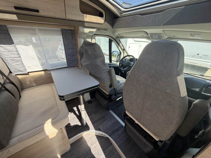 Weinsberg CaraCompact Pepper 600 MEG Automatik /neues Modell Foto: 4