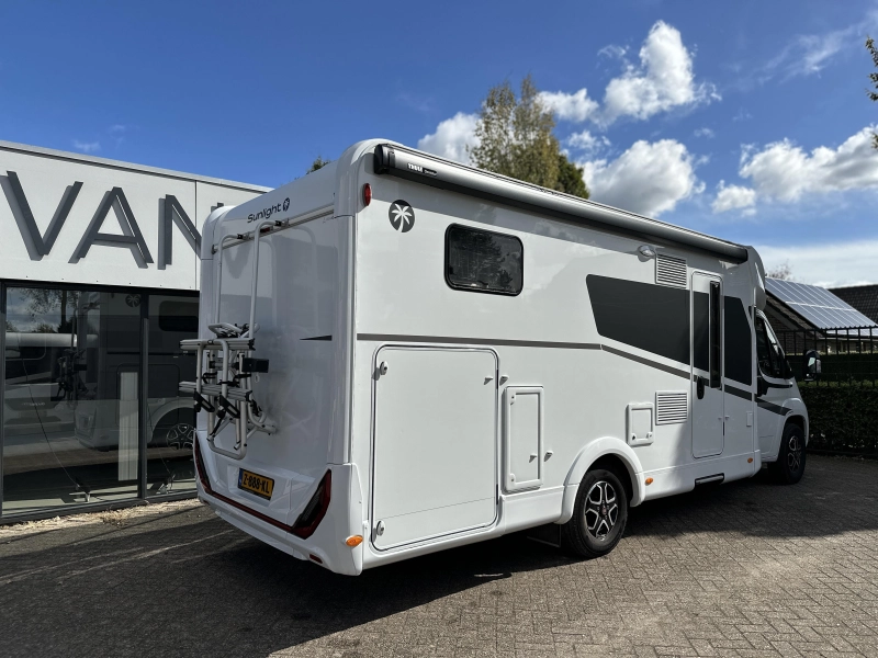 Sunlight T 68 Adventure Edition Dachklimaanlage, Backofen Foto: 3