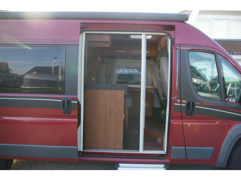 Carthago Malibu 600 DB Automaat, Dwarsbed.  foto: 5