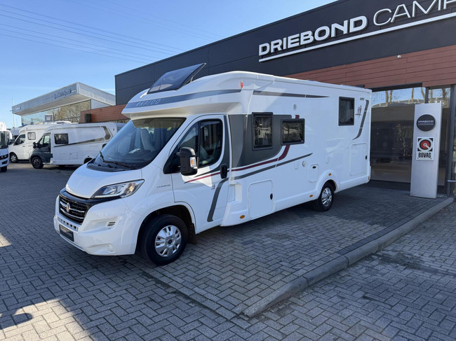 RAPIDO 686 F Euro6 Queensbed 2X Airco Zonnepaneel Luifel Fietsenrek foto: 4