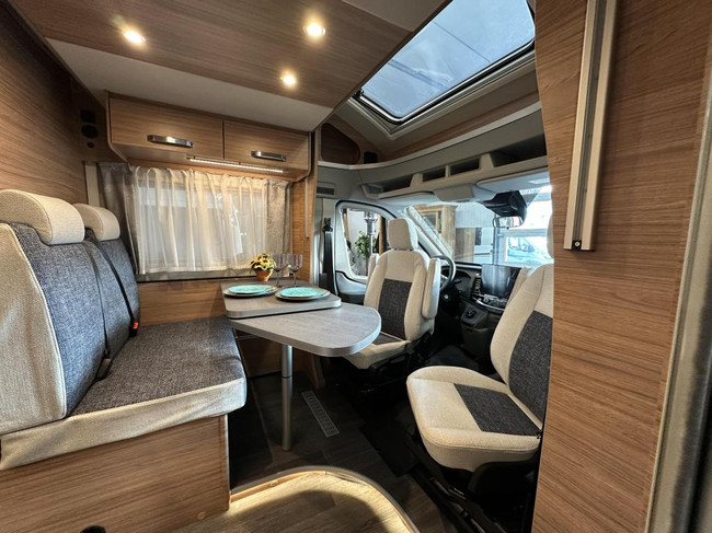 Weinsberg CaraSuite 650 MEG automaat, 165 pk, hefbed foto: 4