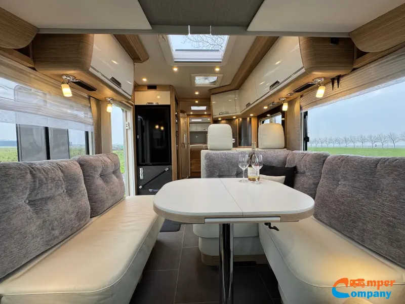 Niesmann+Bischoff Flair 650 B Lengte bedden/ Vol opties  foto: 13