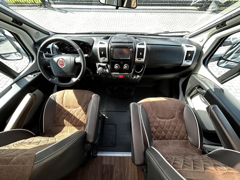 Knaus Platinum Selection 650 MF Fransbed/2017/6.9M/Euro-6  foto: 20