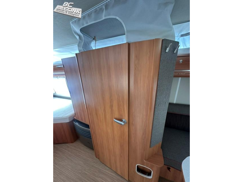 Eriba Touring Troll 542 GT CAMAS INDIVIDUALES foto: 7