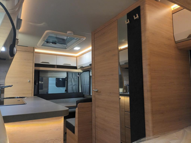Knaus Sudwind Black Selection 420 QD  foto: 5