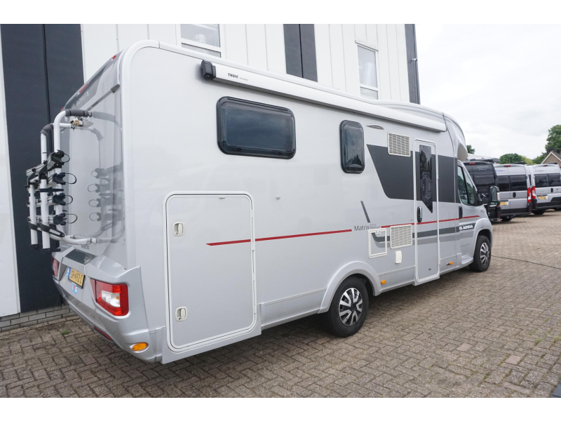 Adria Matrix Platinum 670 SC 5. Sitzplatz / Dachklimaanlage Foto: 3