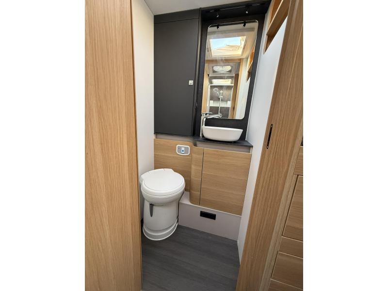 Adria Coral Plus 670 SL -VOL ACCESSOIRES  foto: 18