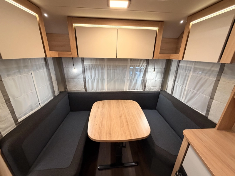 Knaus Sport 460 EU 1800KG + Enkele bedden  foto: 4