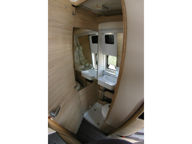 Knaus Boxstar 600 LIFETIME XL Camas individuales, 4 personas. foto: 9