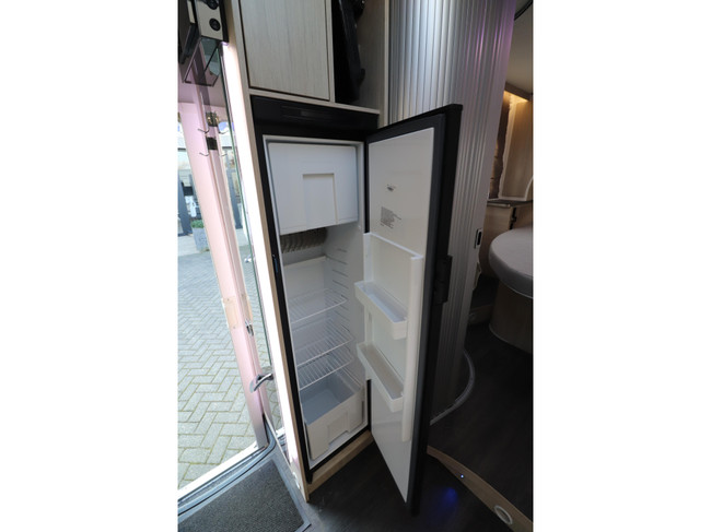 Chausson Titanium 738 XLB QUEENSBED + HEFBED foto: 15