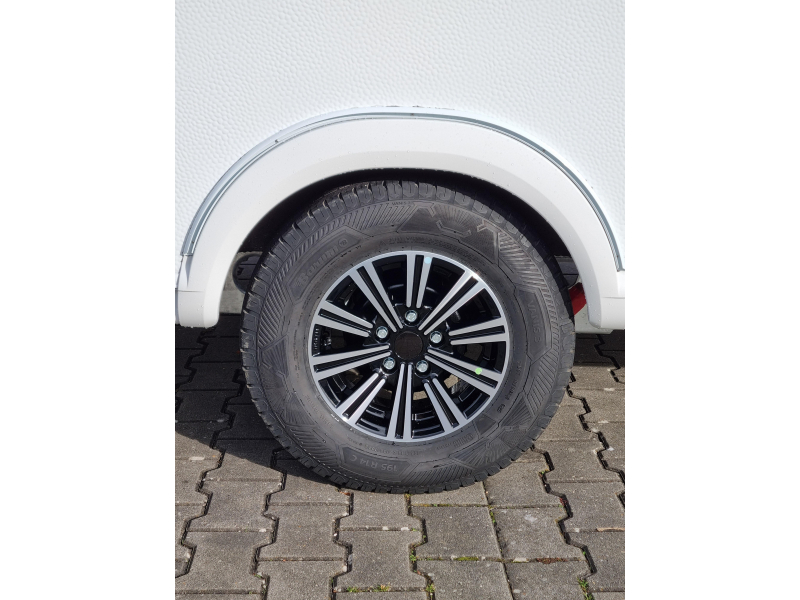 B&uuml;rstner B66 485 TS Queens bed - 1800 kg photo: 20