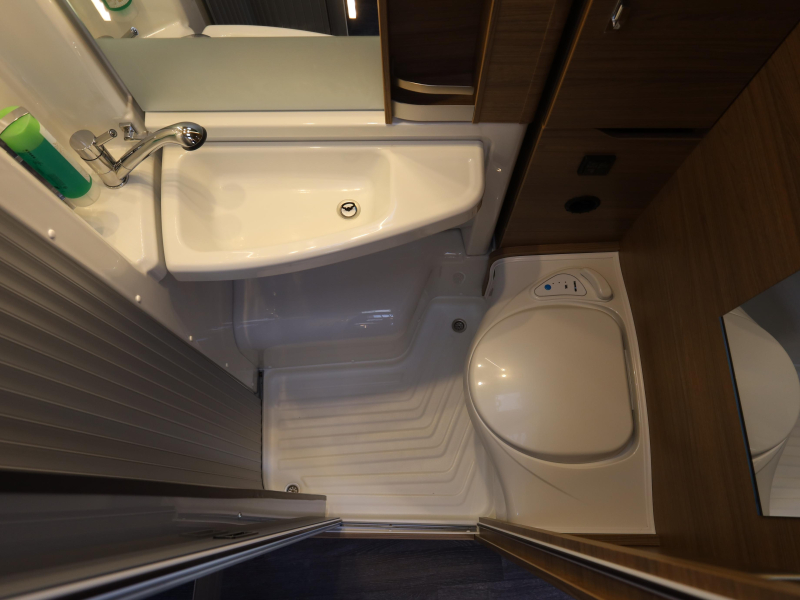 Knaus Van TI 640 MEG single beds | AUTOMATIC photo: 9