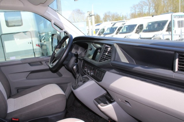 Zeer compacte Knaus Tourer VAN 500 LT Bulli AUTOMAAT voorzien van Face to Face salon (82  foto: 15