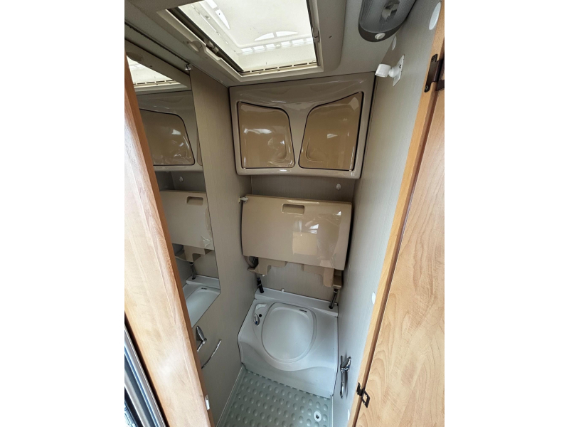 Caravelair Ambiance Style 390 Avance, caja fuerte, ALKO AKS foto: 7