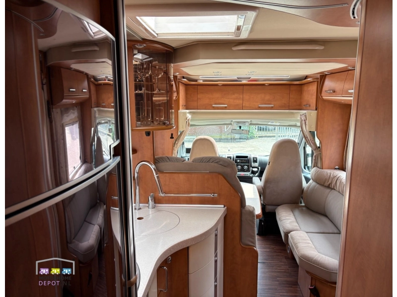 Carthago Chic C-Line T 4.8 PLUS single beds photo: 11