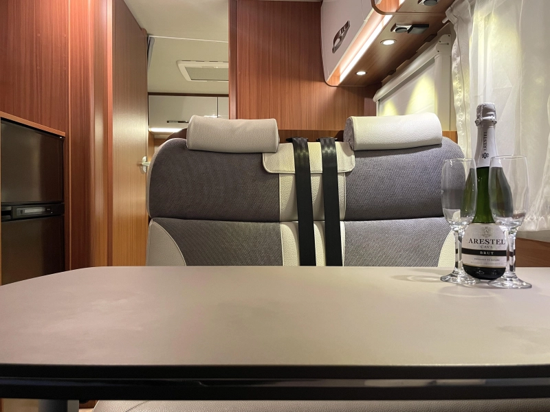 Etrusco T 6900 QB Lichtgewicht top camper  foto: 17