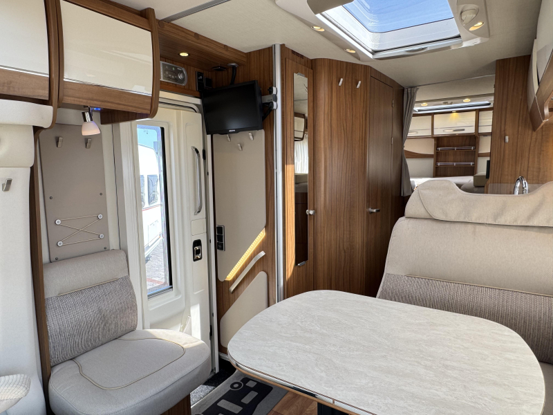 Hymer Tramp SL 588 - Automaat -  foto: 19