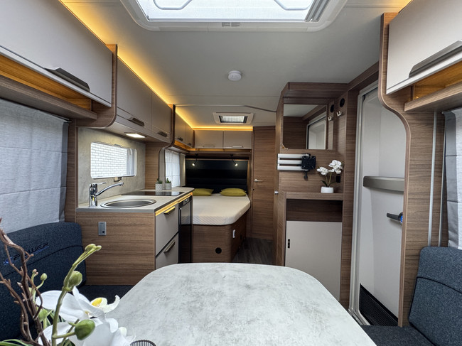 Knaus Sport 450 FU E-Power selection with French bed **Air conditioning/Cassette awning/Bicycle rack/1st owner/New condition caravan** photo: 22