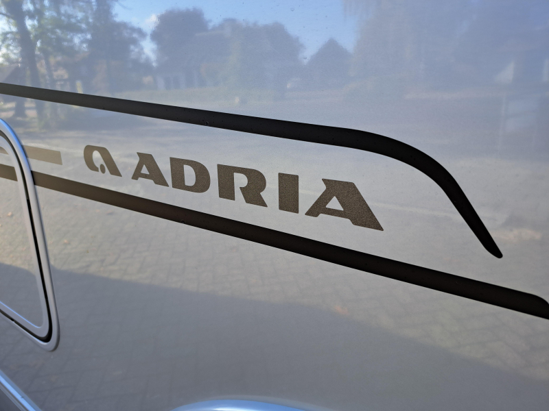 Adria Sonic Supreme 700 DL foto: 3