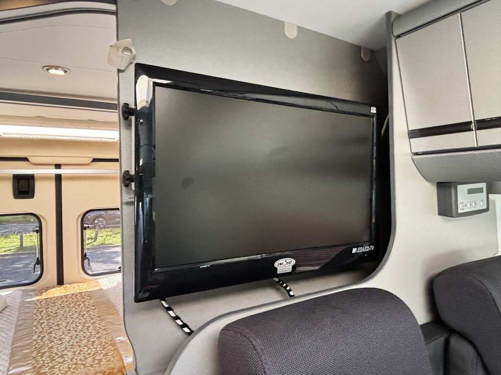 Adria Twin 600 SPT TITAN AUTOMAAT DWARSBED 150PK EURO 5  foto: 17