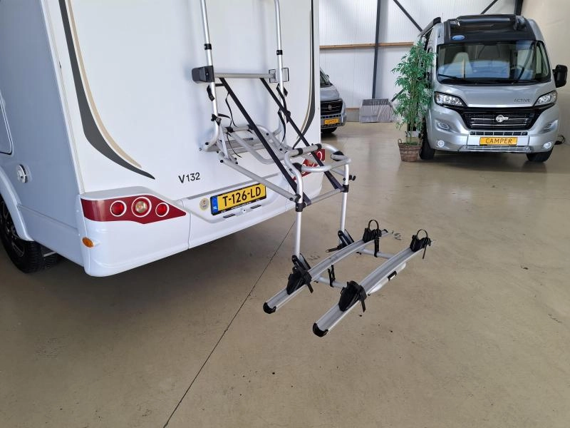 Hymer Carado 600 160PK Dwarsbed Topindelin  foto: 6