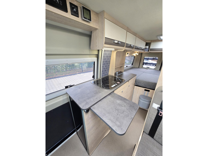 Pössl Summit Plus 600 9G Automaat 160pk Vastbed  foto: 13