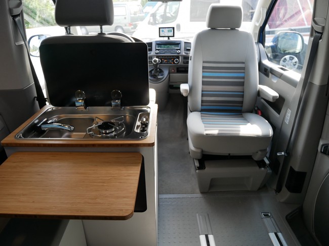 Volkswagen T5 GP California Beach Buscamper mit Standheizung!! Foto: 22
