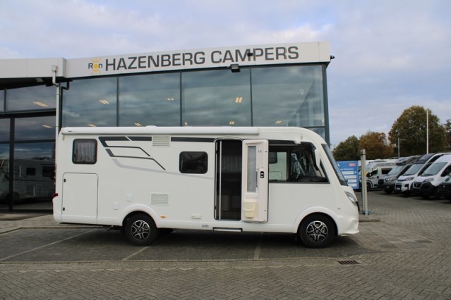 Young lightweight integral Hymer Exsis I 580 Pure 9G Tronic AUTOMATIC single beds (58 photo: 17