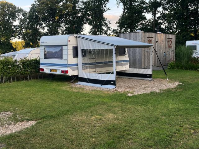 Hobby Excellent 495 UB Mover, toldo Thule, bater&iacute;a foto: 15