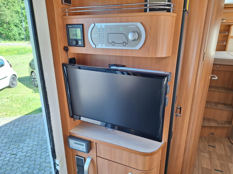 Hymer Tramp 704 SL 2 APARTE BEDDEN-180PK  foto: 7