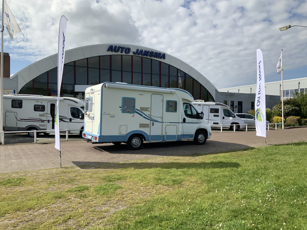 Adria   Compact   2.3 MultiJ. 130 PK , Half-integraal  , Frans-bed achter , Motor-airco , Trekhaak , Kleine camper , Bj. 2009 Camp centrum on the road Marum foto: 29