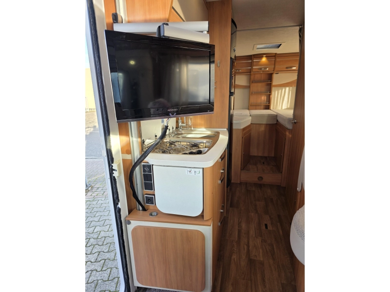 Hymer Exsis-T 588 Autom&aacute;tico 150CV 2017 foto: 12