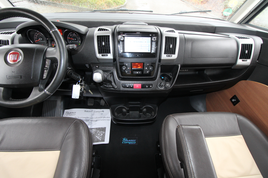 LMC Explorer I 730 Comfort line Foto: 5