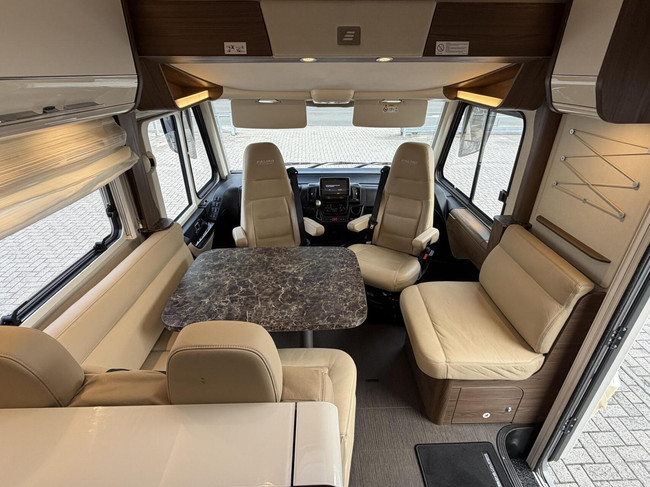 Hymer B704 SL Palmo Enkele Bedden Hefbed Zonnepanelen Omvormer foto: 13