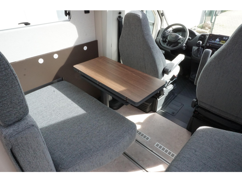 Bürstner Signature SFT 7.0 180 PK - 4500 kg Automaat  foto: 11