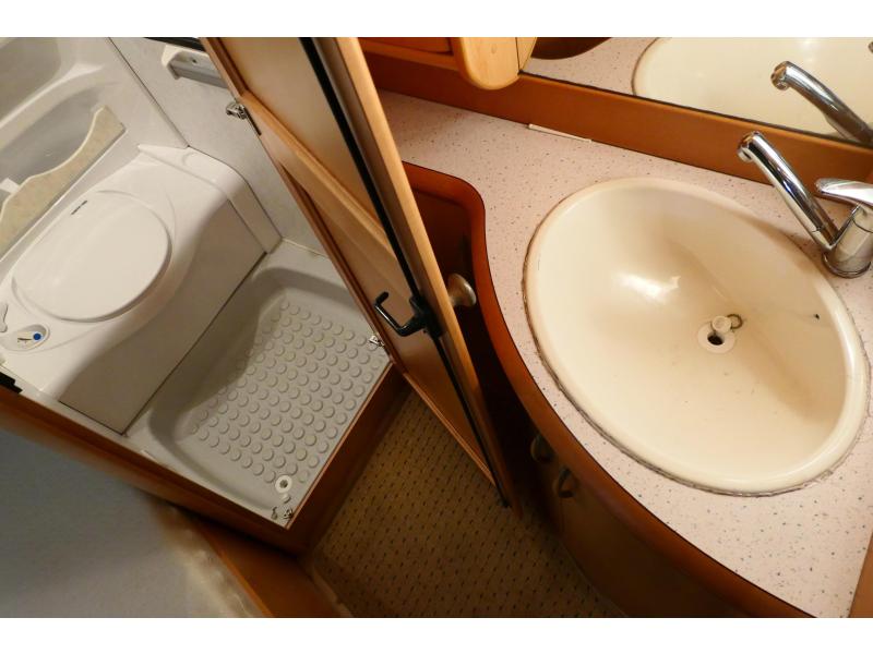 Hobby Exclusive 495 UFE incl. mover en voortent  foto: 11