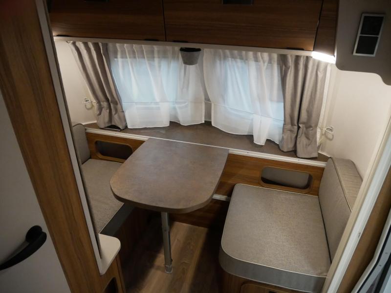 Eriba Touring 430 GRATIS MOVER en LUIFEL 