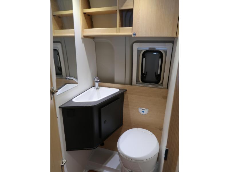Sunlight Cliff 602 Adventure Edition 599CM EN ENKELE BEDDEN  foto: 10