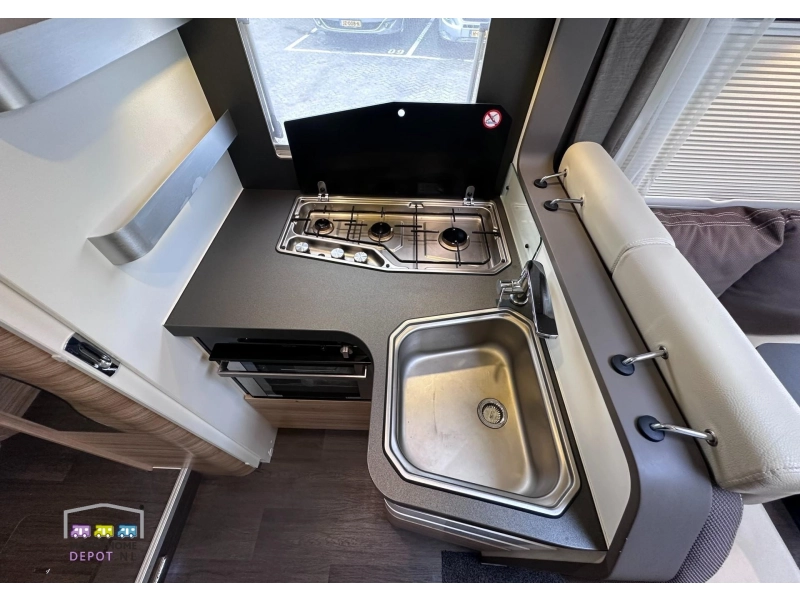 Adria Sonic I 700 SC muy completo foto: 11
